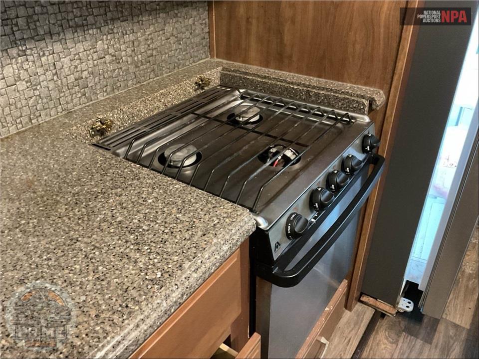 2017 Keystone Rv M-3661 RL MONTANA FIFTH WHEEL SERIES — фото 16