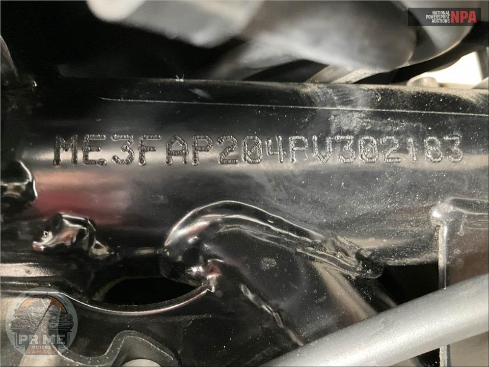 2023 Royal Enfield CLASSIC 350 SIGNALS/DARK — фото 23
