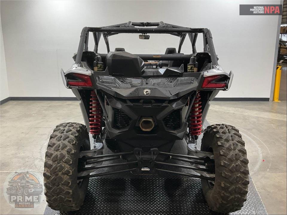 2025 Can-Am MAVERICK X3 MAX DS TURBO (RED & SILVER) — фото 4