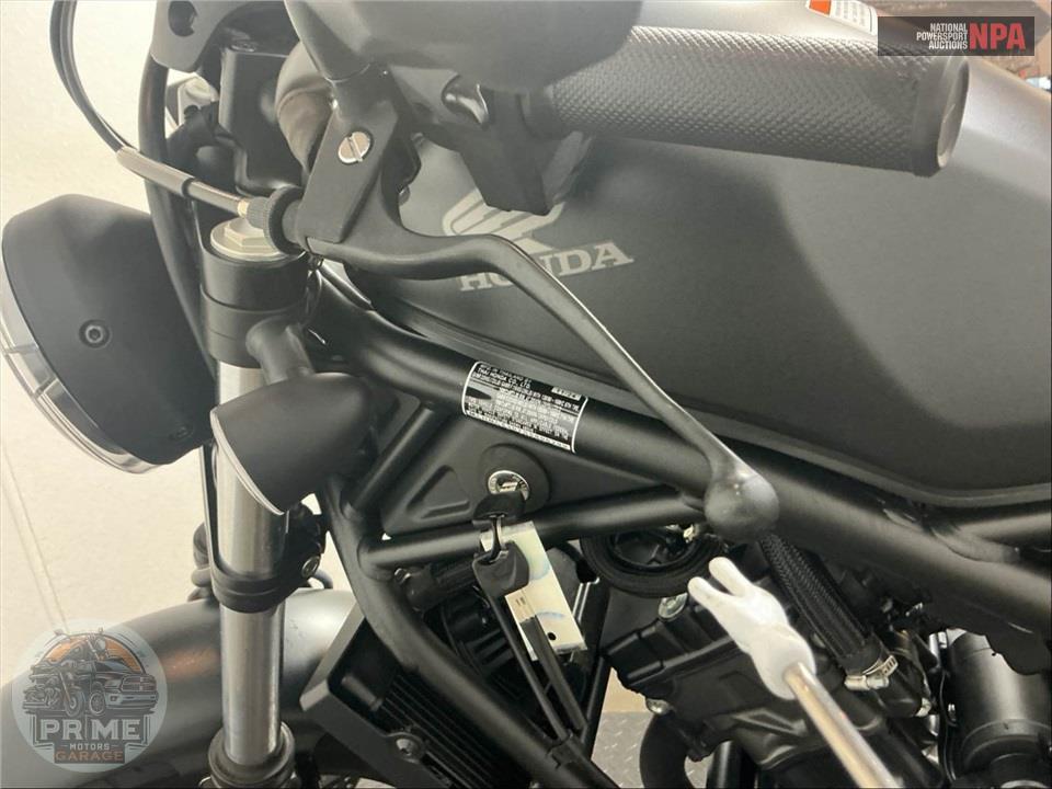 2025 Honda CMX300 REBEL 300 — фото 18