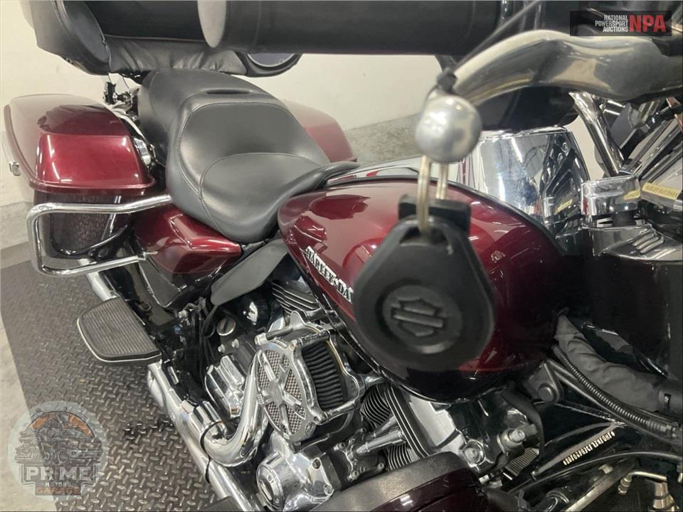 2014 Harley-Davidson FLHTK ELECTRA GLIDE ULTRA LIMITED — фото 11