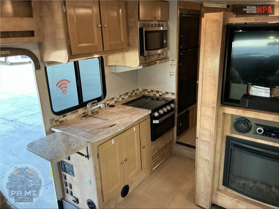 2019 Coachmen By Forest River M-240 FS FORD E450 - LEPRECHAUN SERIES — фото 8