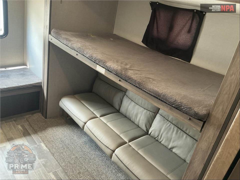 2021 Crossroads Rv M-328 SB ZINGER SERIES — фото 14