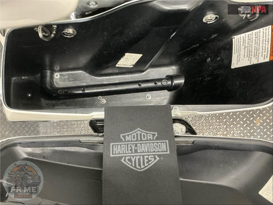 2014 Harley-Davidson FLHXS STREET GLIDE — фото 27
