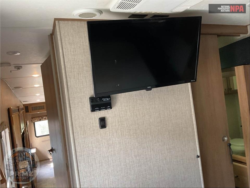 2016 Crossroads Rv M-305 RS - CRUISER FIFTH WHEEL SERIES — фото 15