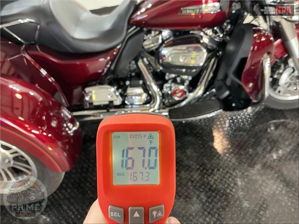 2017 Harley-Davidson FLHTCUTG TRIGLIDE ULTRA CLASSIC — фото 8