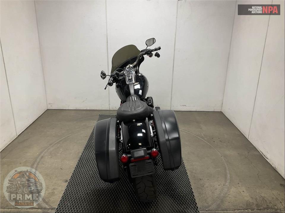 2019 Harley-Davidson FLSB SPORT GLIDE — фото 4