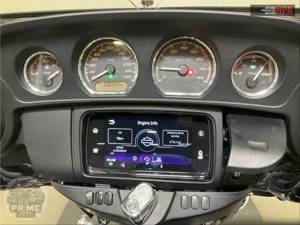 2022 Harley-Davidson FLHTCUTG TRI GLIDE ULTRA CLASSIC — фото 5