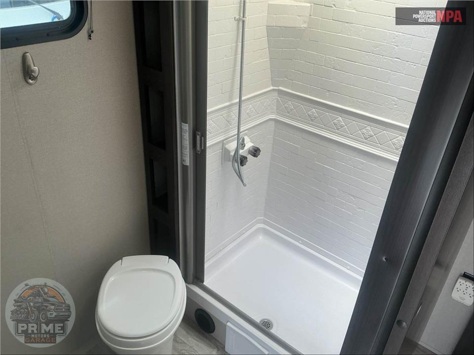 2020 Grand Design Recreational Vehicles M-221RB - TRANSCEND XPLOR SERIES — фото 12
