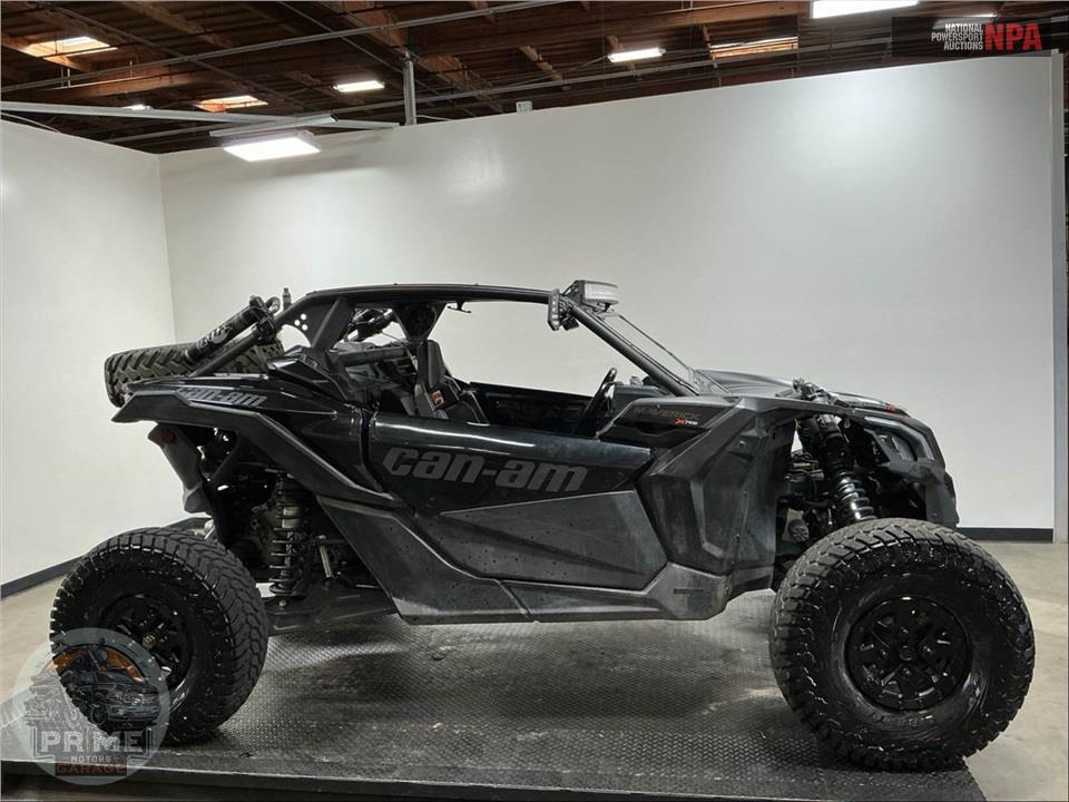 2019 Can-Am MAVERICK X3 X RS TURBO R — фото 1