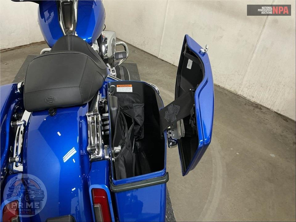 2025 Harley-Davidson FLHX STREET GLIDE — фото 17