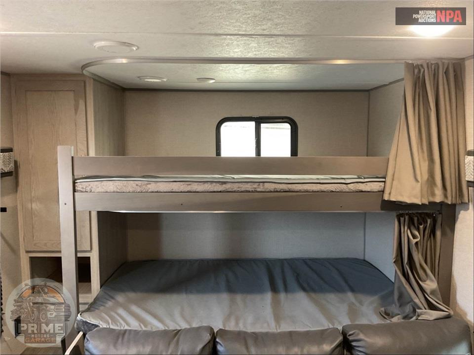 2023 Coachmen By Forest River M-271 DBS CATALINA SUMMIT SERIES — фото 12