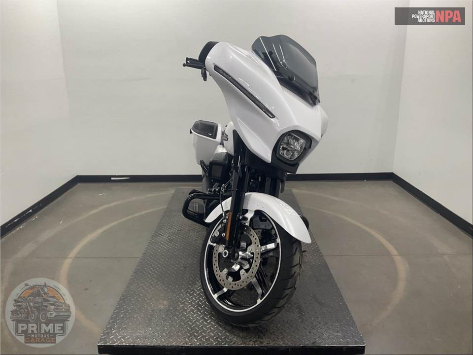 2025 Harley-Davidson FLHX STREET GLIDE — фото 2