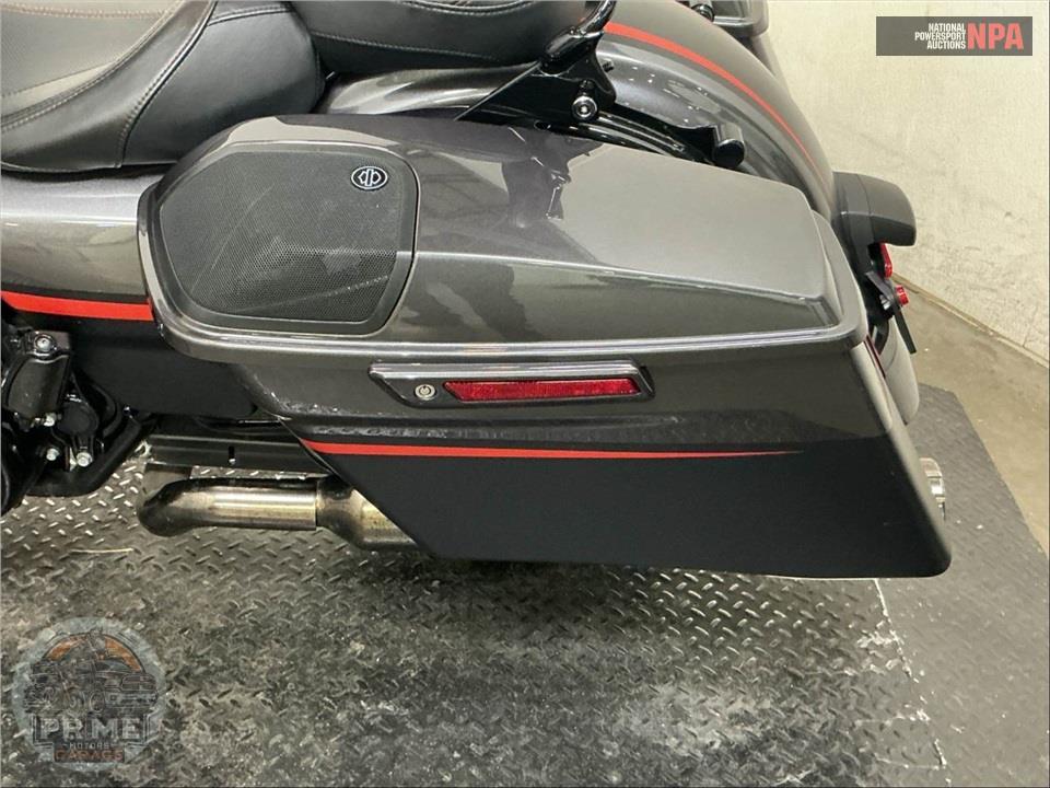 2018 Harley-Davidson FLHXSE CVO STREET GLIDE — фото 20