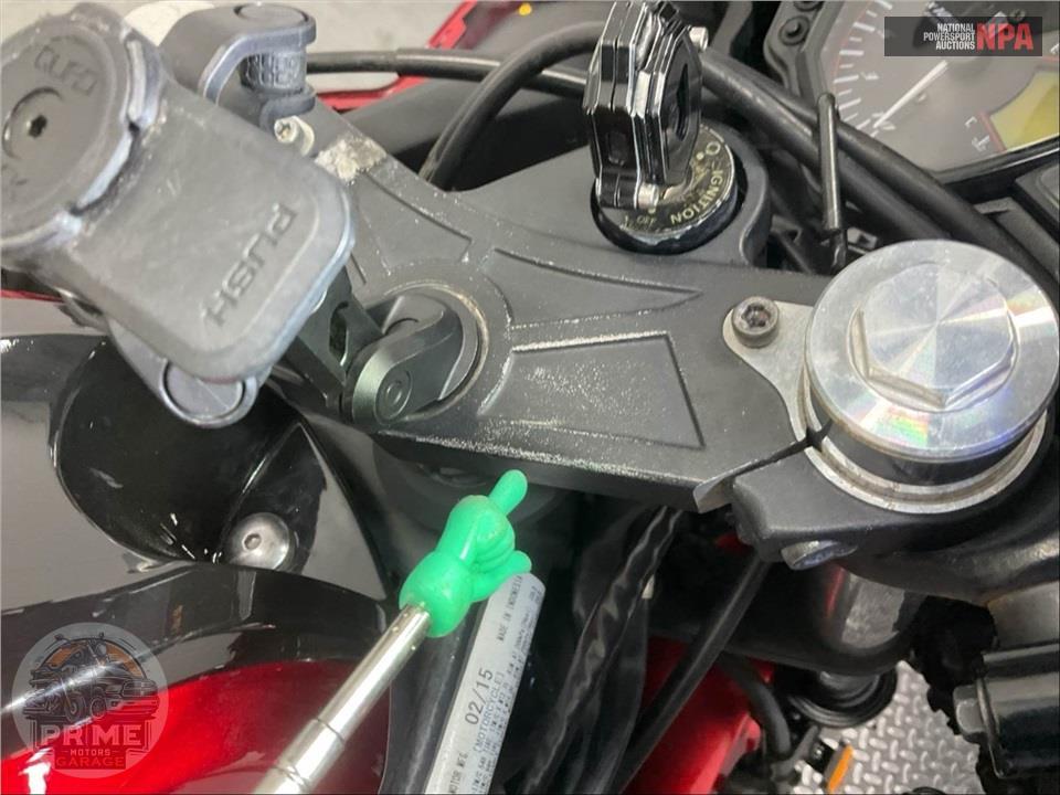 2015 Yamaha YZF-R3 — фото 12