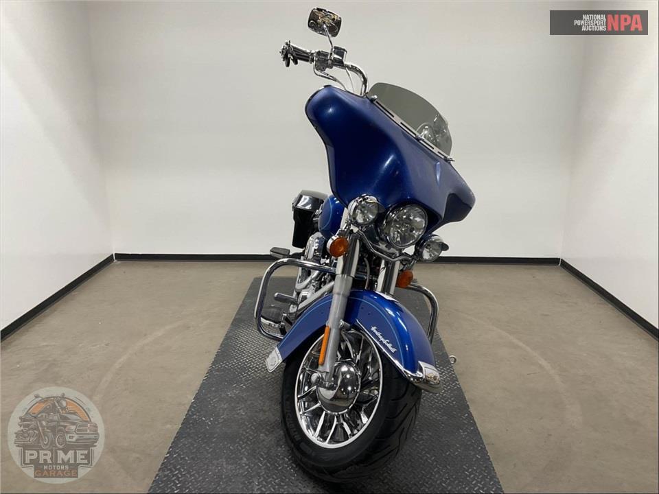 2010 Harley-Davidson FLSTC HERITAGE SOFTAIL CLASSIC — фото 2