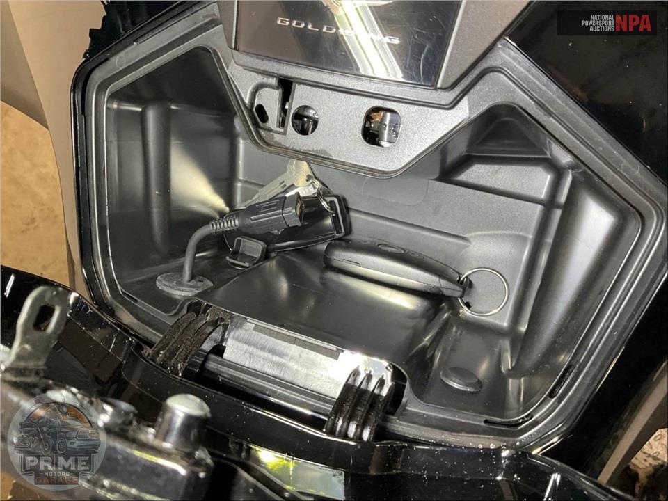 2023 Honda GL1800 GOLDWING TOUR — фото 10