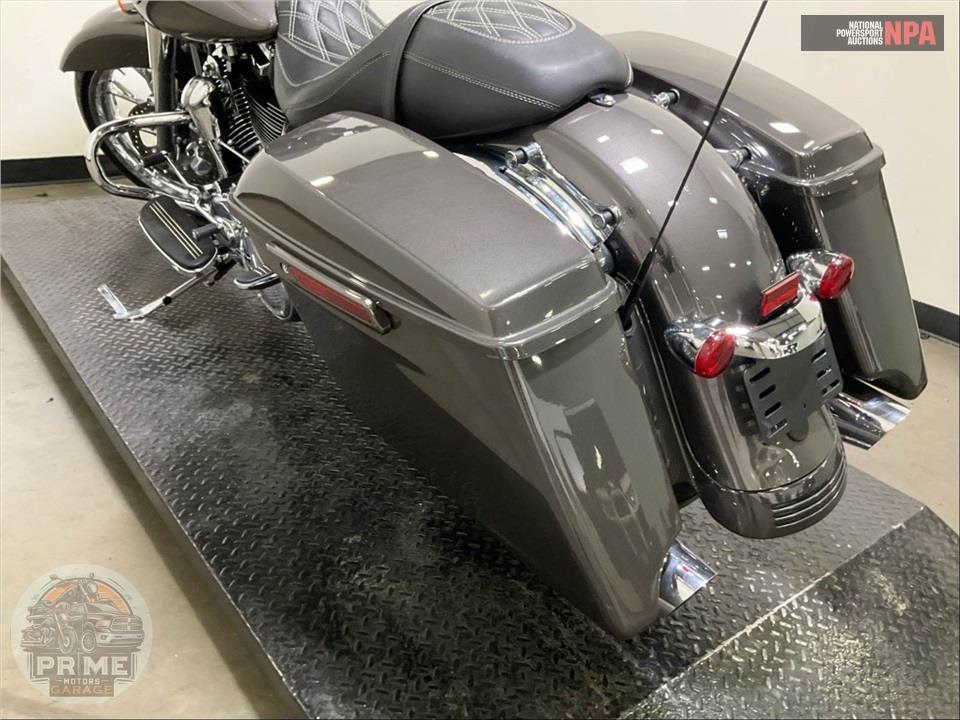 2023 Harley-Davidson FLHXS STREET GLIDE SPECIAL — фото 17