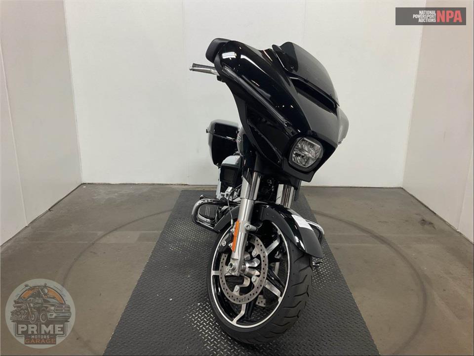 2026 Harley-Davidson FLHX STREET GLIDE — фото 2