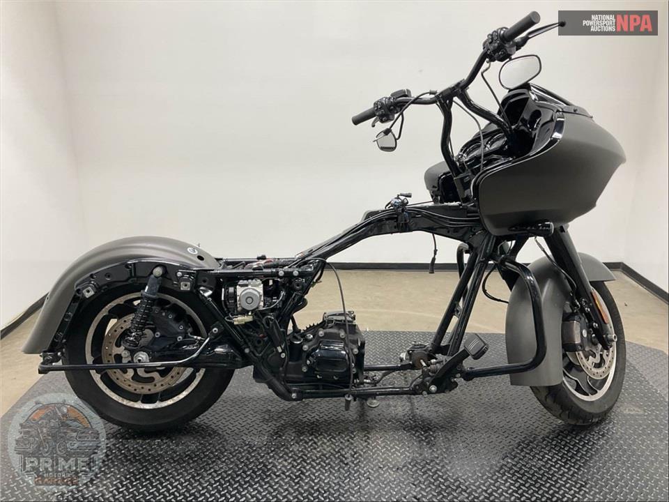 2019 Harley-Davidson FLTRXS ROAD GLIDE SPECIAL — фото 1