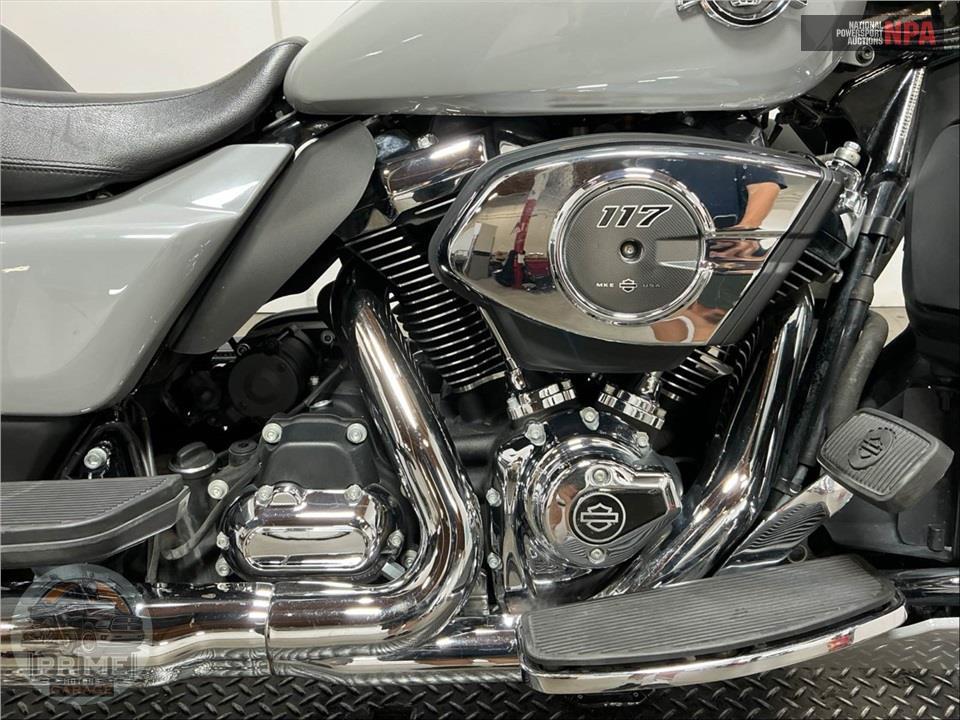 2025 Harley-Davidson FLHXU STEET GLIDE ULTRA — фото 6