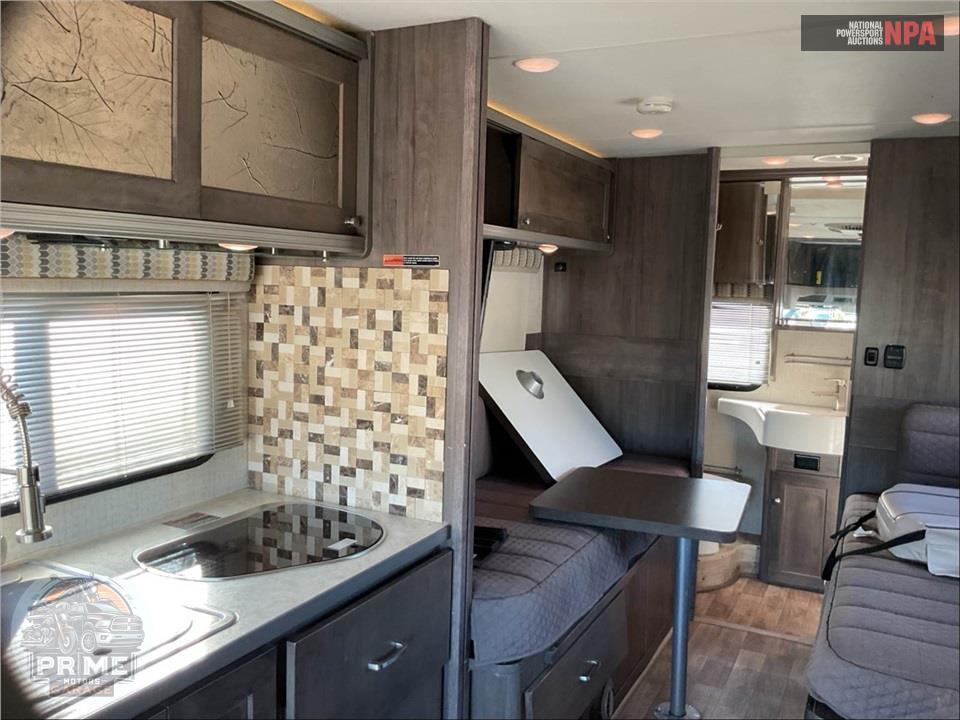 2017 Winnebago M-23A FORD - FUSE SERIES — фото 7