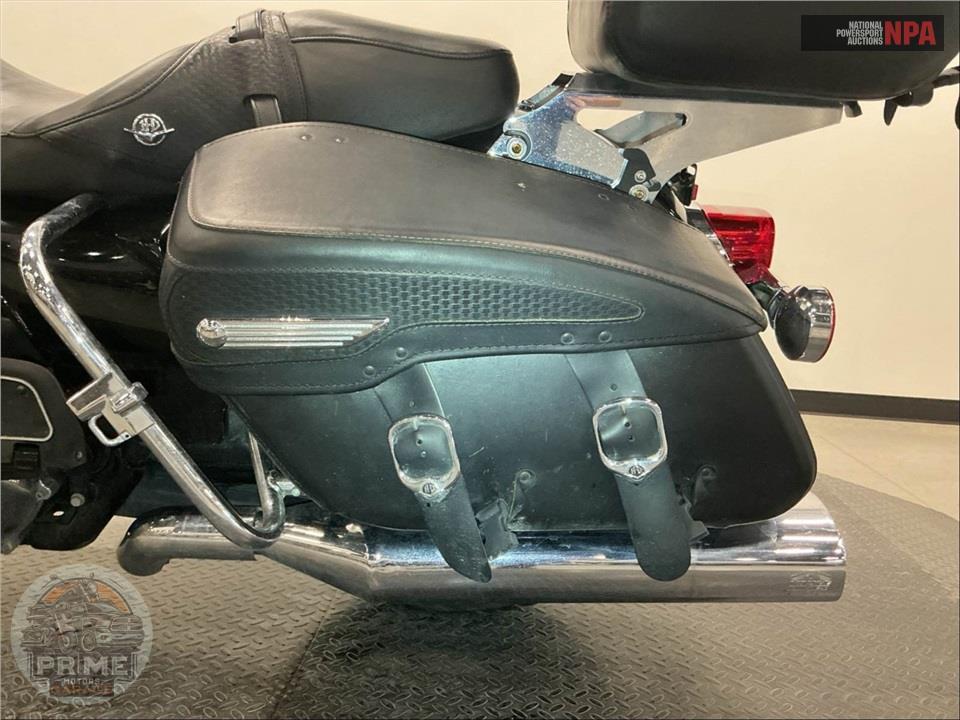 2011 Harley-Davidson FLHRC ROAD KING CLSC — фото 27