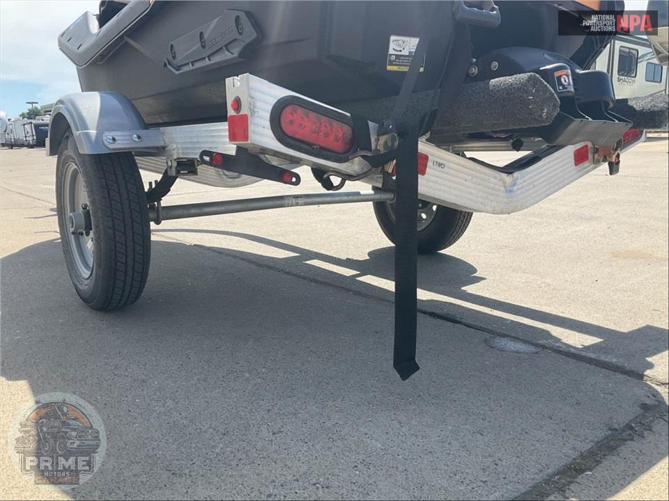 2024 Seadoo/Brp SPARK 2UP CONVENIENCE PKG — фото 26