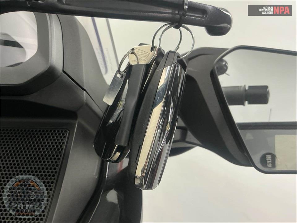 2022 Honda GL1800D GOLDWING TOUR DCT — фото 11