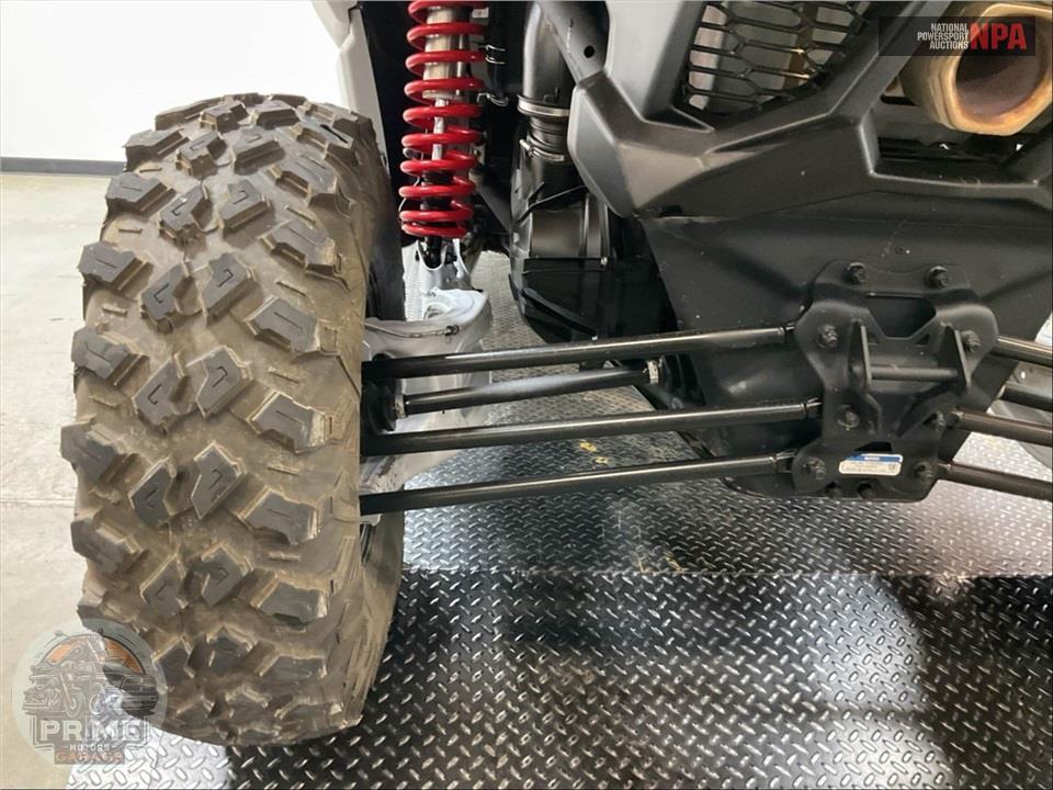 2025 Can-Am MAVERICK X3 MAX DS TURBO (RED & SILVER) — фото 25
