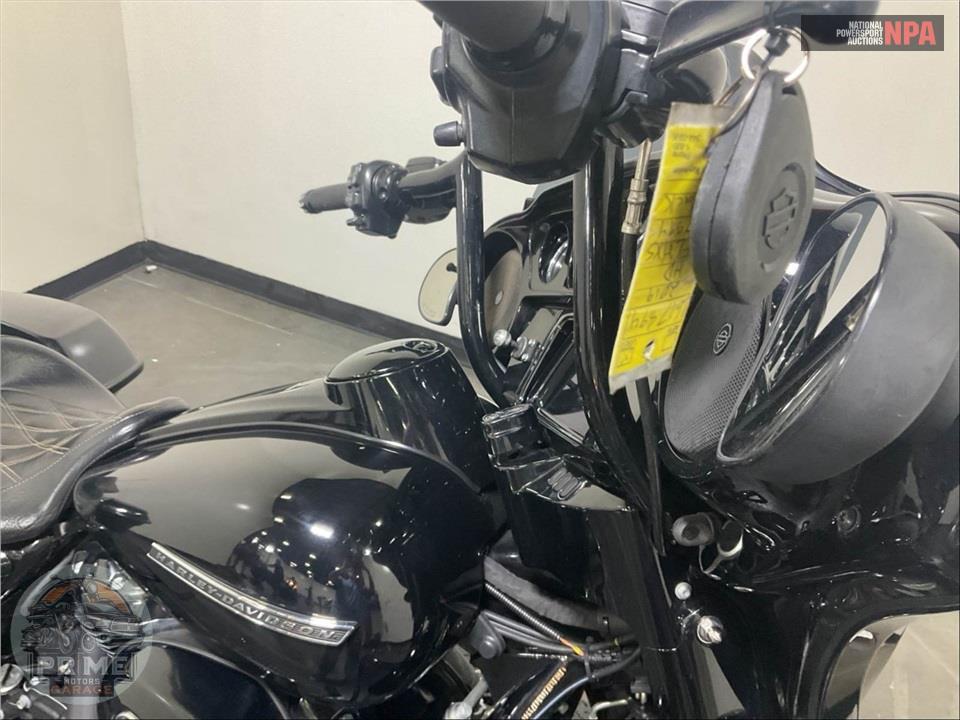2019 Harley-Davidson FLHXS STREET GLIDE SPECIAL — фото 11