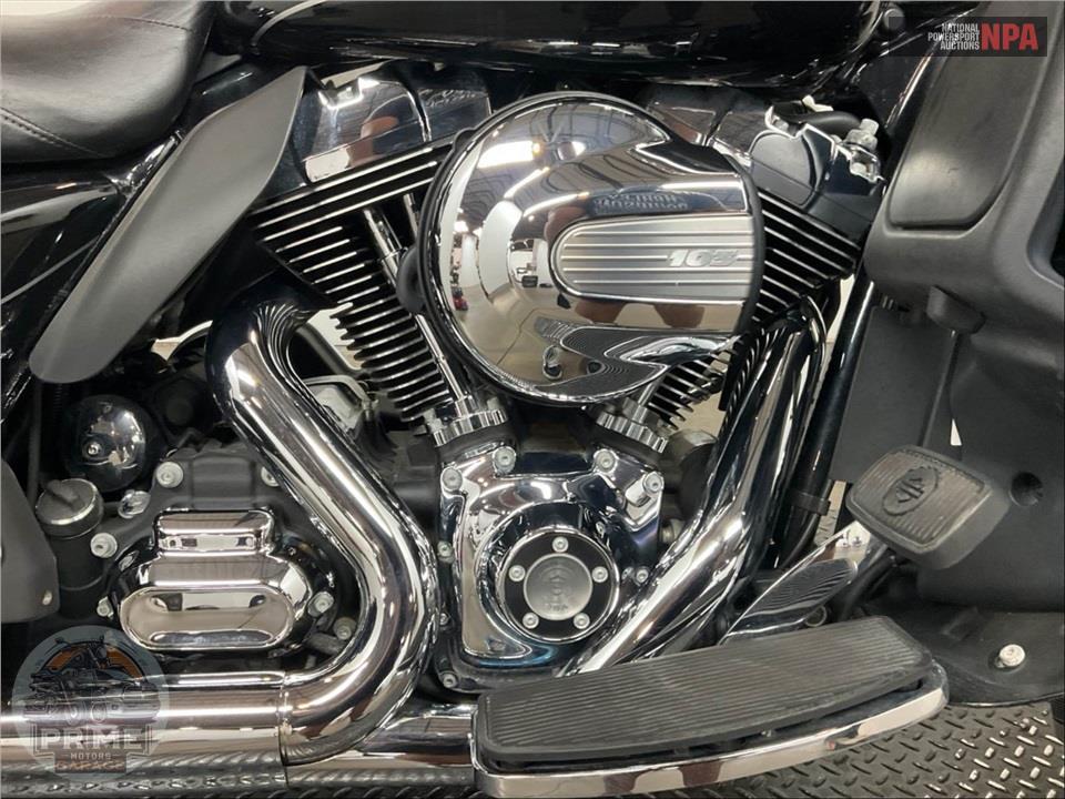 2016 Harley-Davidson FLHTK ELECTRA GLIDE ULTRA LIMITED — фото 7