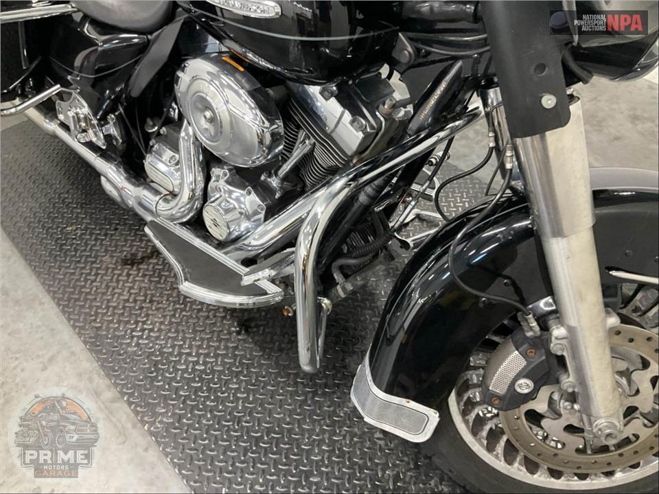 2011 Harley-Davidson FLHTK ELECTRA GLIDE UL LI — фото 17
