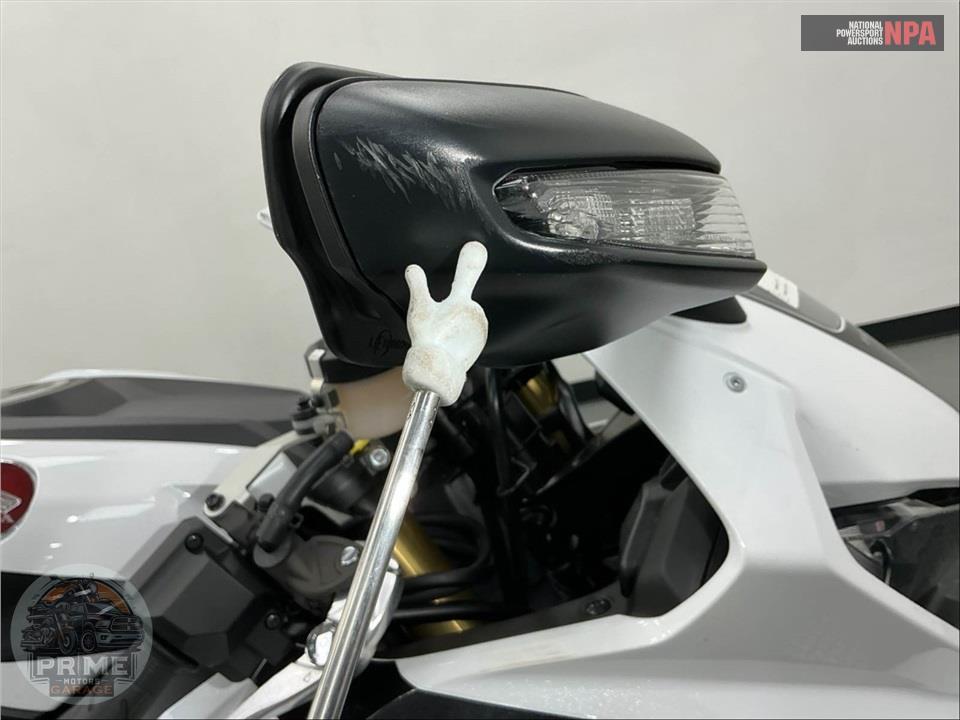 2025 Honda CBR1000RR — фото 31