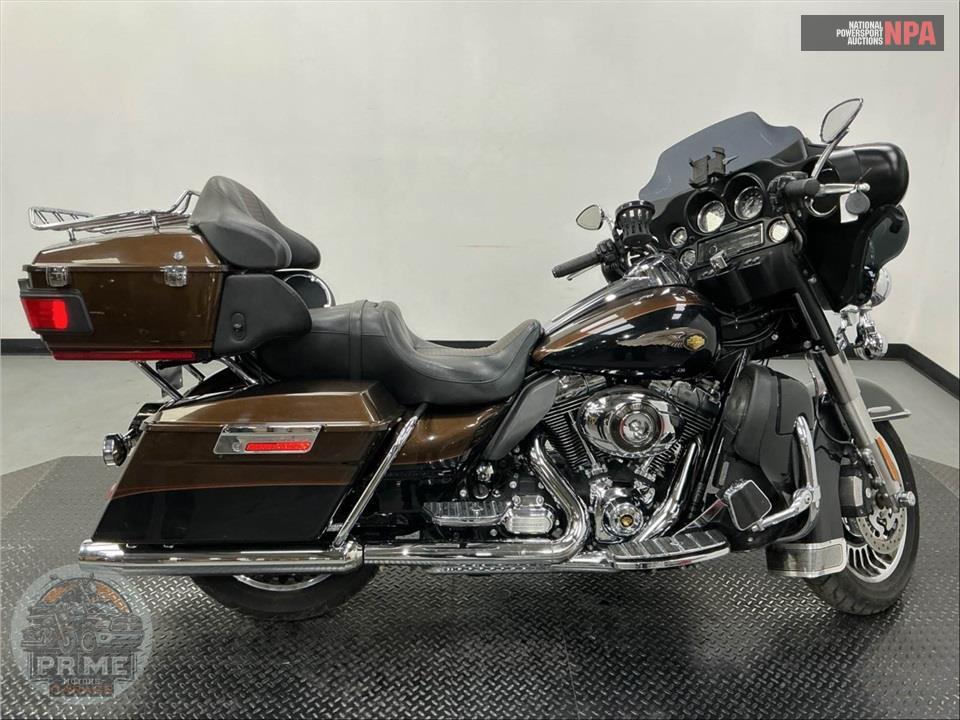 2013 Harley-Davidson FLHTK EL GLIDE UL LI ANN — фото 1