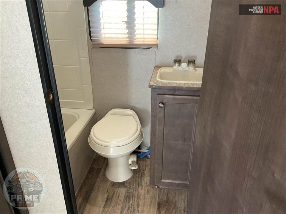 2019 Sunset Park Rv M-23WQBS - SUN LITE SERIES — фото 19