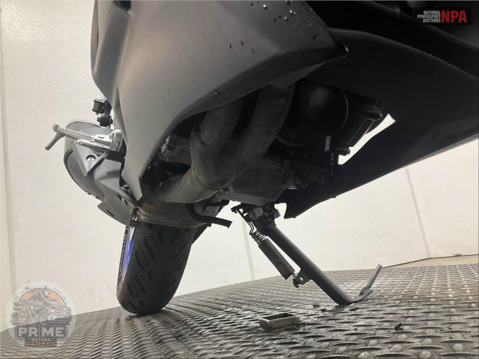 2021 Yamaha YZF-R3 — фото 27