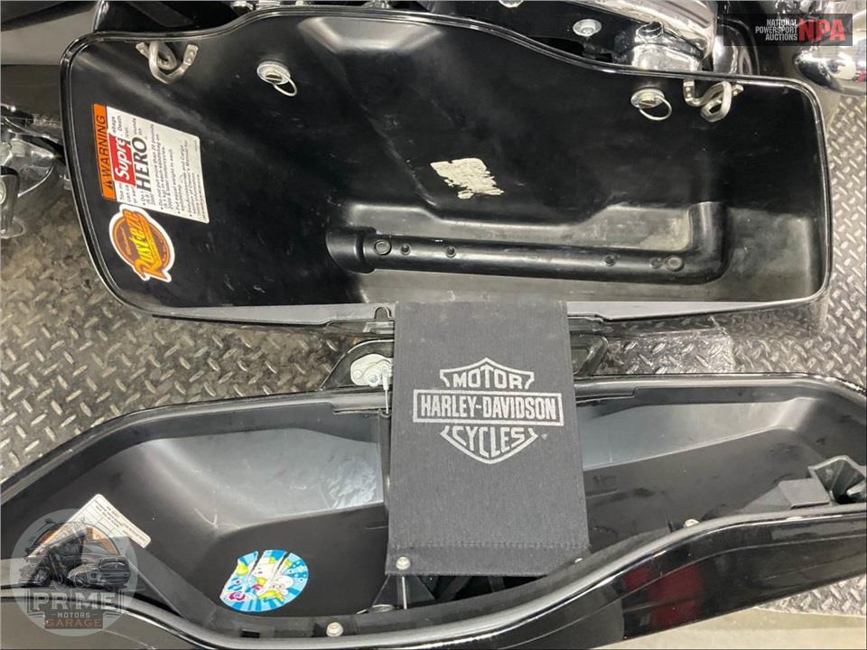 2015 Harley-Davidson FLHXS STREET GLIDE SPECIAL — фото 23