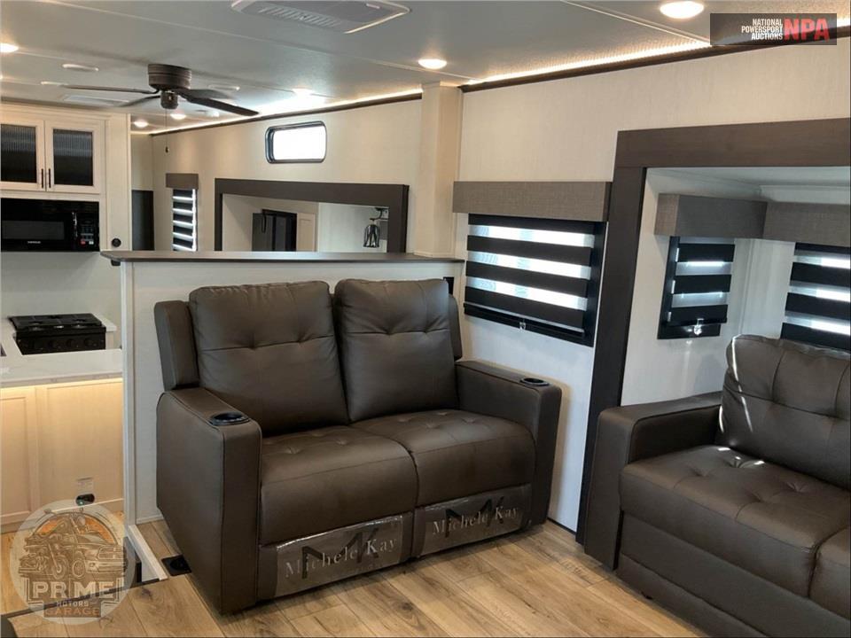 2025 Sabre By Forest River M-37FLL - FIFTH WHEEL SERIES — фото 8