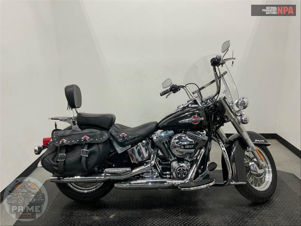 2017 HARLEY-DAVIDSON FLSTC HERITAGE SOFTAIL CLASSIC