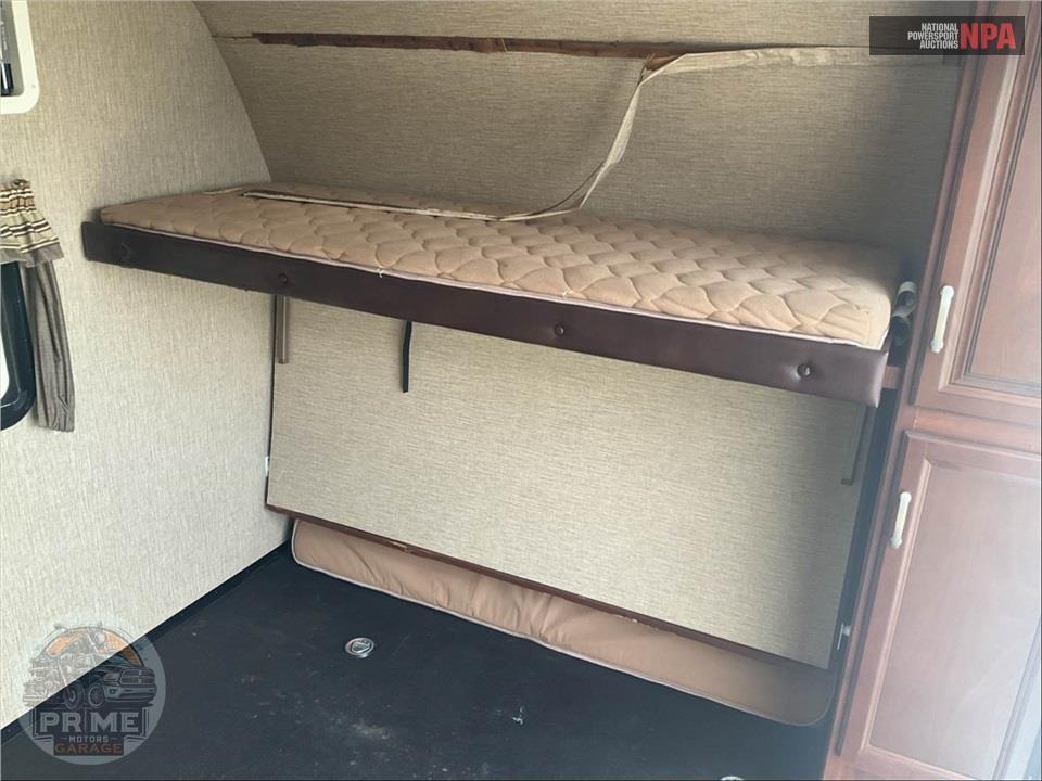 2016 Keystone Rv M-324 CG - OUTBACK SUPER-LITE TOY HAULER SERIES — фото 12