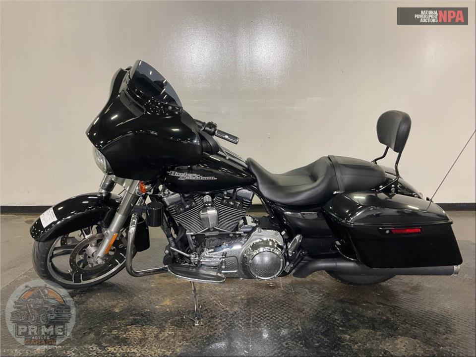 2016 Harley-Davidson FLHX STREET GLIDE — фото 3