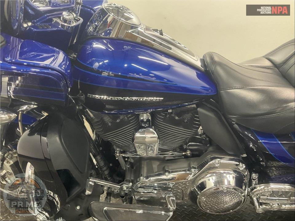 2015 Harley-Davidson FLTRUSE CVO ROAD GLIDE ULTRA — фото 7