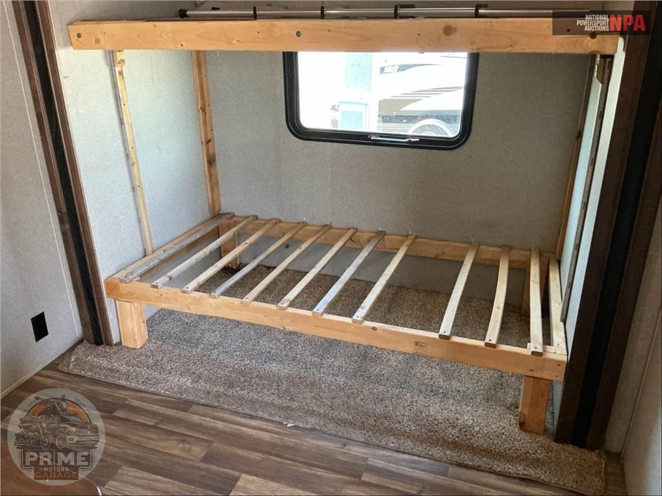 2017 Keystone Rv M-391 BHTS - RETREAT DESTINATION SERIES — фото 23