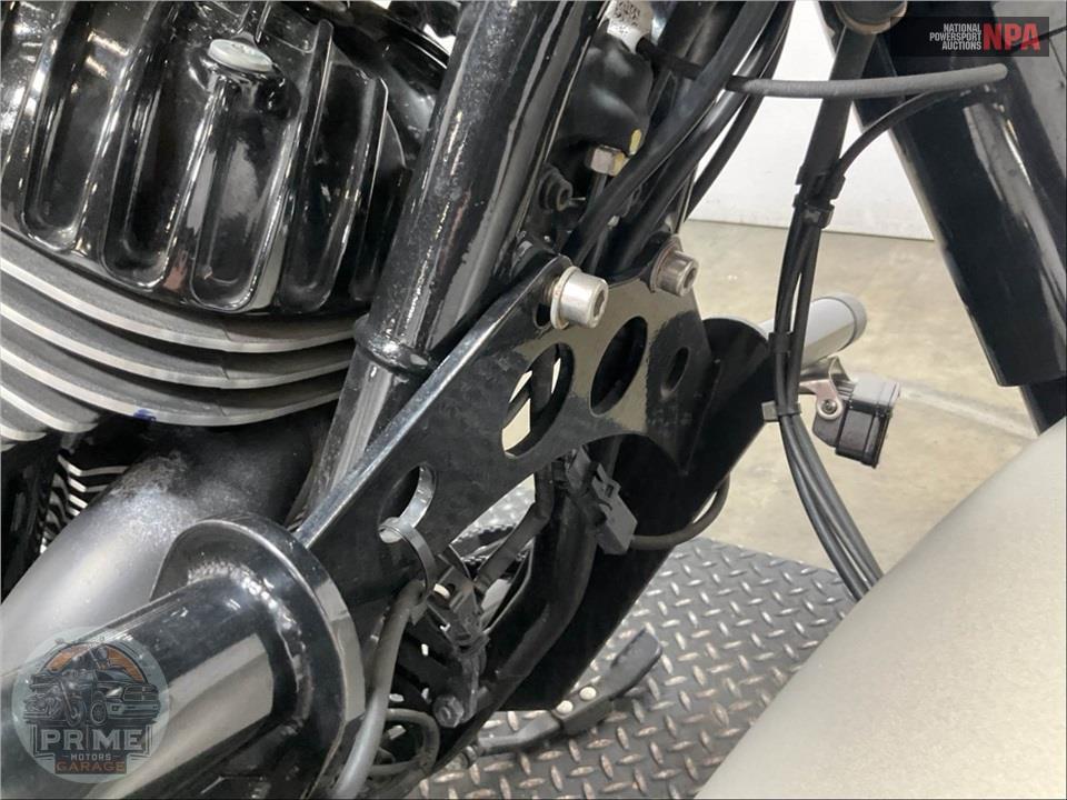 2023 Indian Motorcycle CHIEF BOBBER DARK HORSE (SMOKE) — фото 12