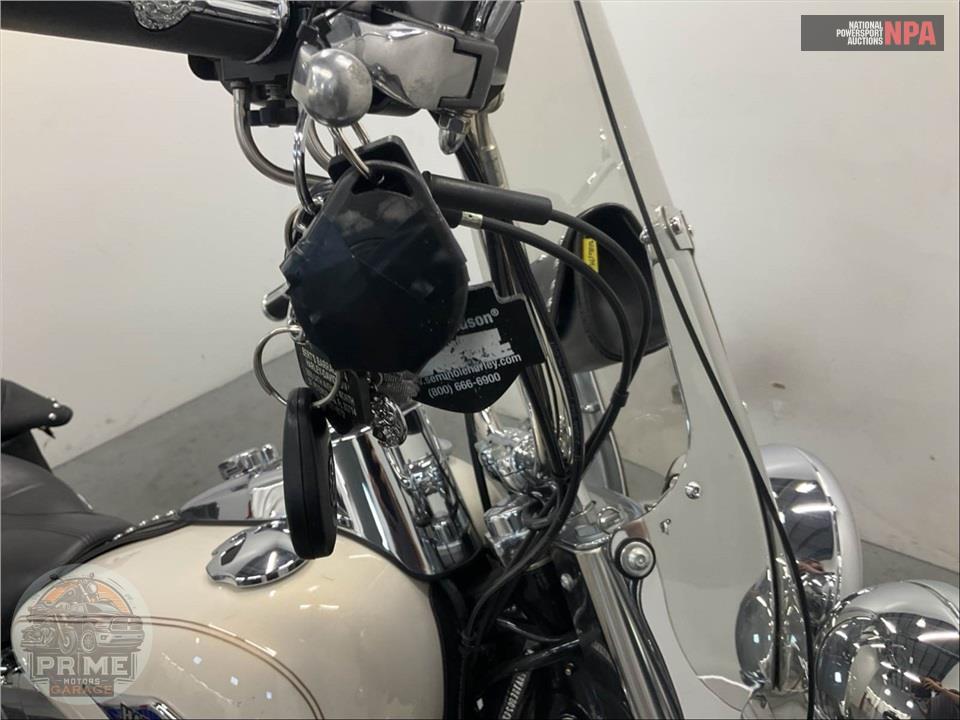2014 Harley-Davidson FLSTC HERITAGE SOFTAIL CLASSIC — фото 10