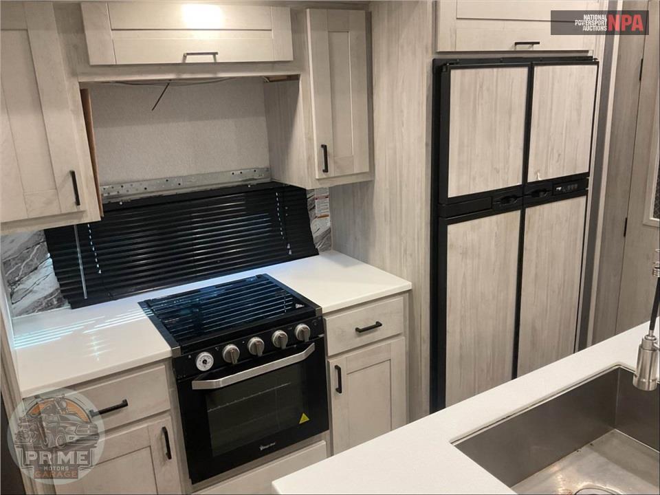2023 East To West M-375BH-OK - TANDARA FIFTH WHEEL SERIES — фото 24