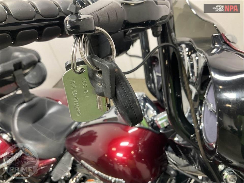 2014 Harley-Davidson FLHTK ELECTRA GLIDE ULTRA LIMITED — фото 11