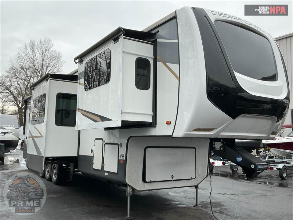 2022 Cedar Creek M-385TH - FIFTH WHEEL SERIES — фото 1
