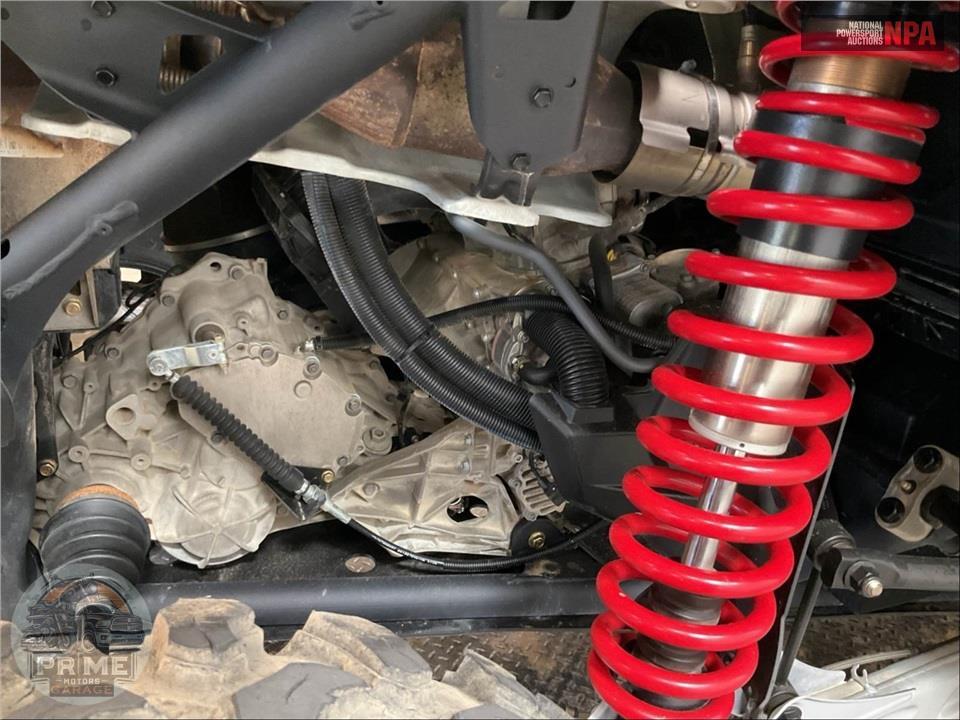 2025 Can-Am MAVERICK X3 MAX DS TURBO (RED & SILVER) — фото 9